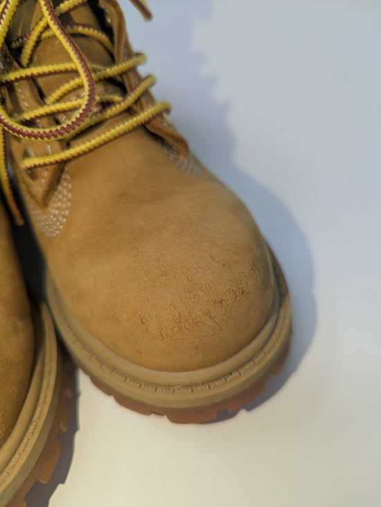 Timberland Lace-Up Suede Boots in wheat, shoe size 8.5, photo 4 of 8