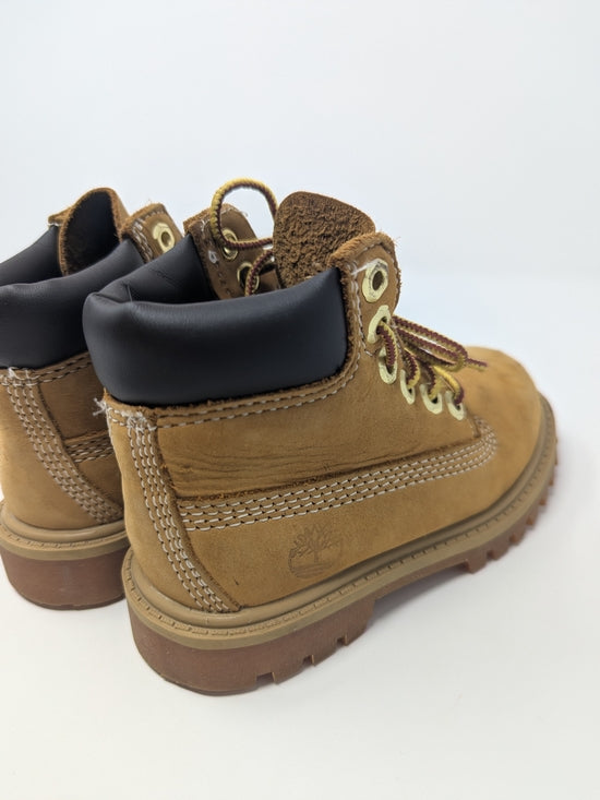 Timberland Lace-Up Suede Boots in wheat, shoe size 8.5, photo 2 of 8